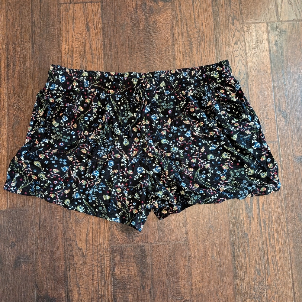 C. Wonder Women's Floral Shorts XXL